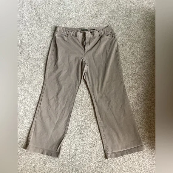 Eddie Bauer Tan Chinos Classic Khaki Style - Picture 1 of 2